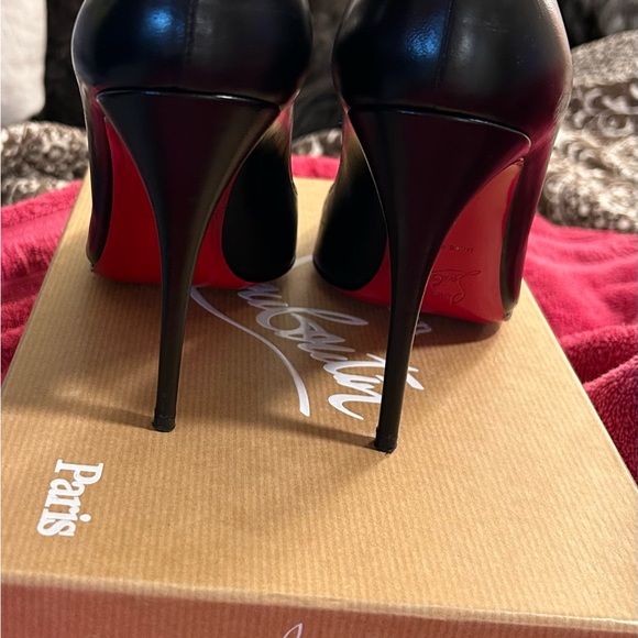 Black leather Christian Louboutin 4” heels. - Picture 5 of 11